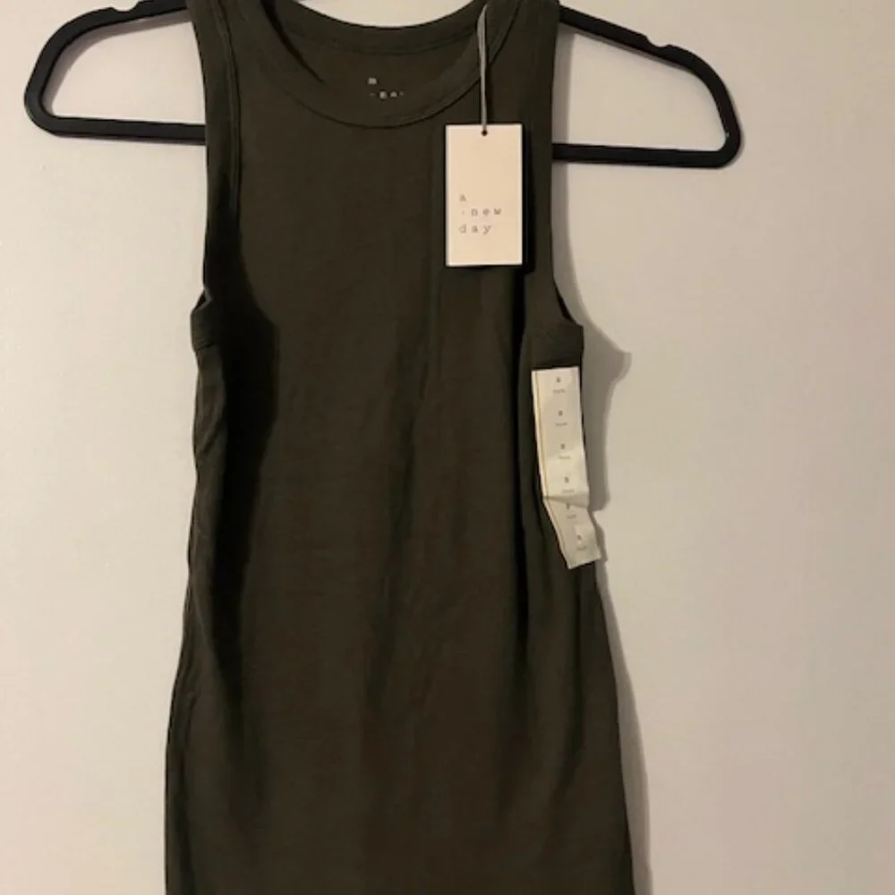 Lot of Five - A New Day Size S Tank Tops NWT - brown, navy, cream, olive & white - Picture 9 of 12
